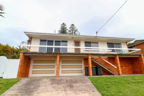 Coastal Horizons Beach House - Accommodation Rockhampton 12