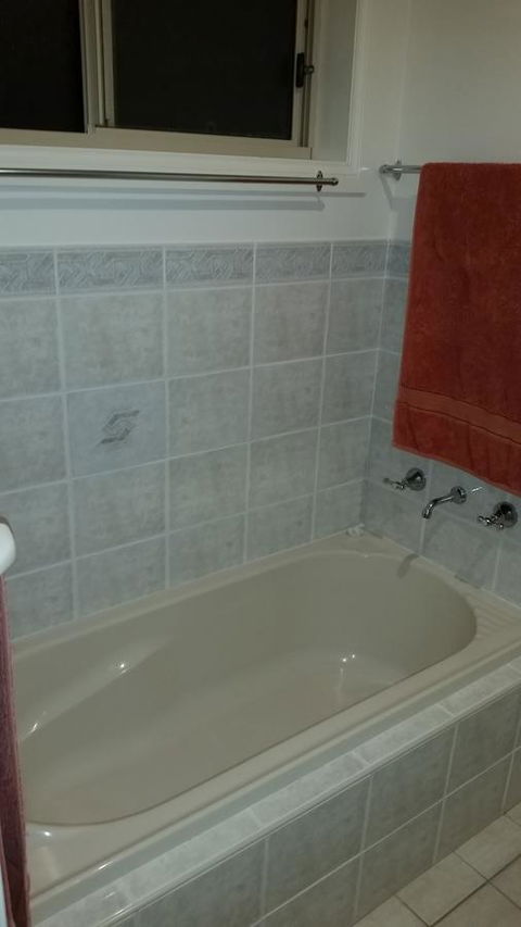 Twin Palms Holiday House At Lighthouse - Accommodation Rockhampton 12