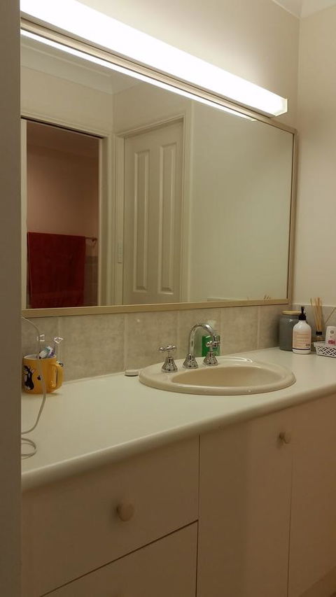 Twin Palms Holiday House At Lighthouse - Accommodation Rockhampton 11