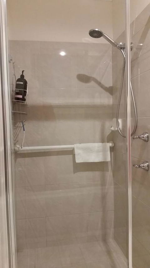 Twin Palms Holiday House At Lighthouse - Accommodation Rockhampton 13
