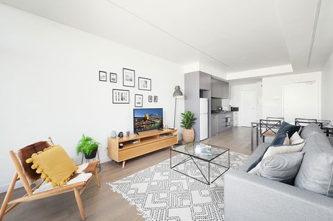 Newtown's Best Designer Apartment - Accommodation Rockhampton 7