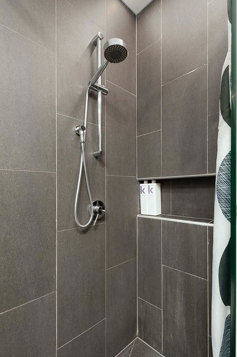 Newtown's Best Designer Apartment - Accommodation Rockhampton 4