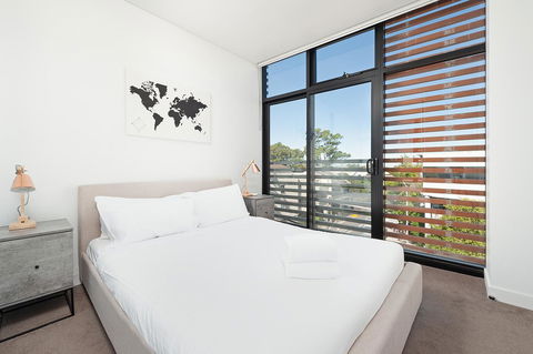 Newtown's Best Designer Apartment - Accommodation Rockhampton 2