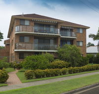 9 Braemar- skip hop and jump from everything - Accommodation Rockhampton