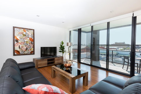 The Penthouse - Accommodation Rockhampton 10