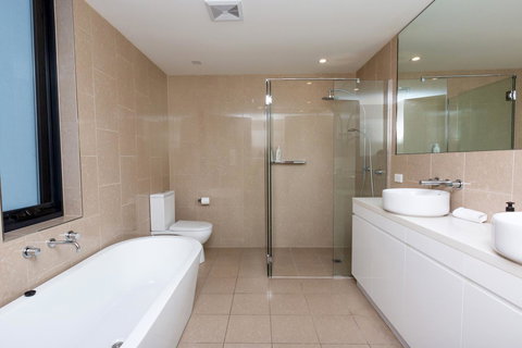 The Penthouse - Accommodation Rockhampton 16
