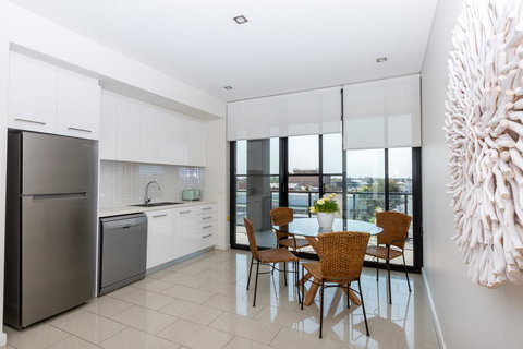 The Penthouse - Accommodation Rockhampton 3