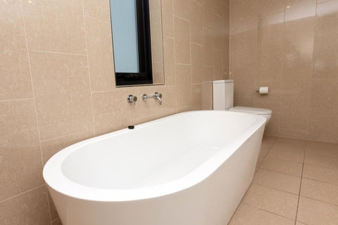 The Penthouse - Accommodation Rockhampton 17