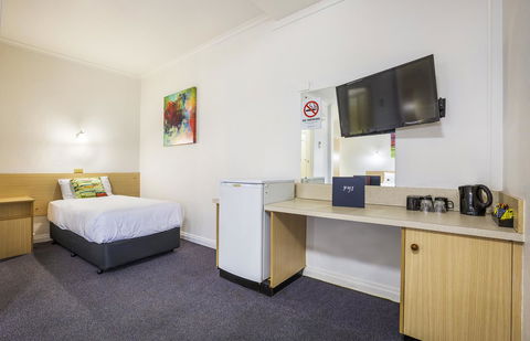 Boomerang Hotel - Accommodation Rockhampton 1