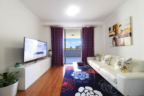 Sydney Apartment Close To Airport & CBD - Accommodation Rockhampton 3