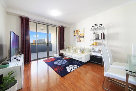 Sydney Apartment Close To Airport & CBD - Accommodation Rockhampton 4