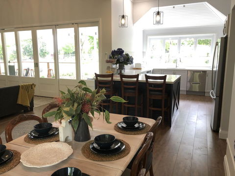 Chanticleer Gardens Barn Cottage With A Pool - Accommodation Rockhampton 30