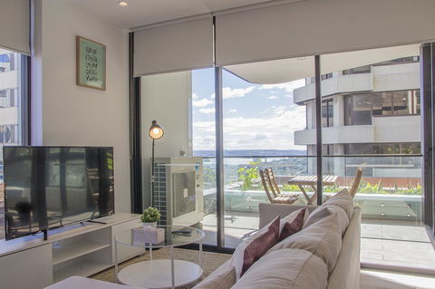 Cozy Apartment With Harbour Bridge View In Bondi - Accommodation Rockhampton 1