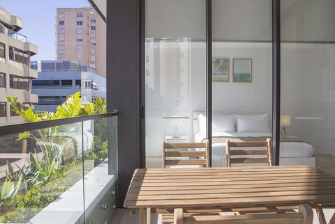 Cozy Apartment With Harbour Bridge View In Bondi - Accommodation Rockhampton 6