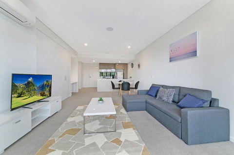 Stylish And Neat Two Bed Apartment In Wentworth Point - Accommodation Rockhampton 1