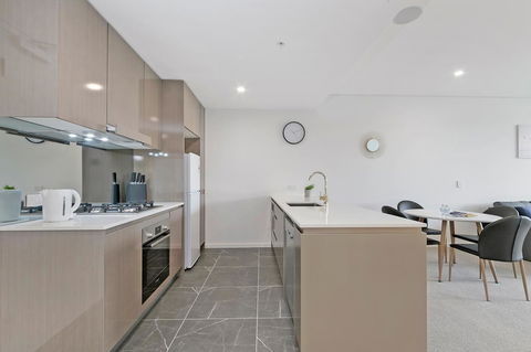 Stylish And Neat Two Bed Apartment In Wentworth Point - Accommodation Rockhampton 5