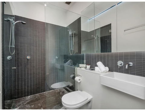 Urban Loft Close To Sydney Hot Spots - Accommodation Rockhampton 4