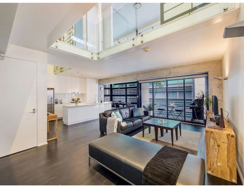 Urban Loft Close To Sydney Hot Spots - Accommodation Rockhampton 0