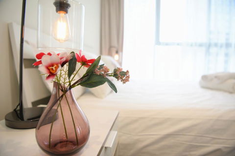 Sydney CBD Modern 2 Bedroom Apartment + Free Car Parking - Accommodation Rockhampton 27
