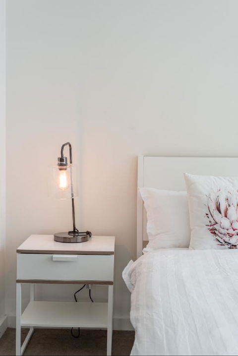 Sydney CBD Modern 2 Bedroom Apartment + Free Car Parking - Accommodation Rockhampton 11