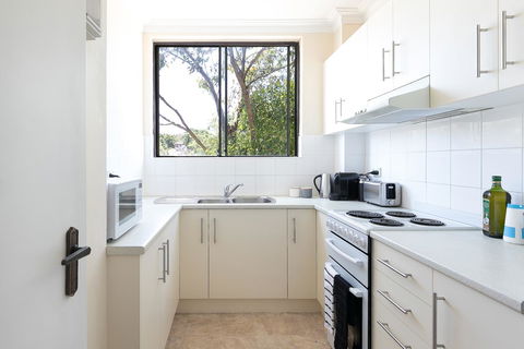 Stay In The Heart Of Randwick With Style - Accommodation Rockhampton 3