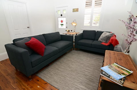 Thelma's Temora - Accommodation Rockhampton 6