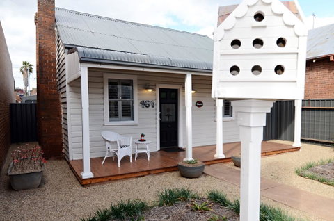 Thelma's Temora - Accommodation Rockhampton 0