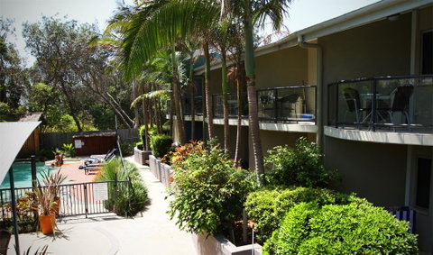 The Byron Beachcomber - Accommodation Rockhampton 26