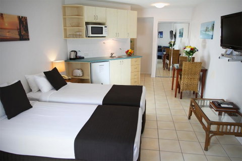 The Byron Beachcomber - Accommodation Rockhampton 9