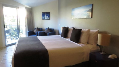 The Byron Beachcomber - Accommodation Rockhampton 5