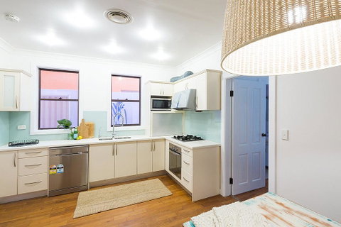 Jet Flamingo - Accommodation Rockhampton 9