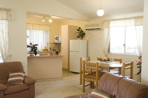 Glen Villa Resort - Accommodation Rockhampton 11