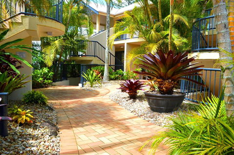 Outrigger Bay - Accommodation Rockhampton 5