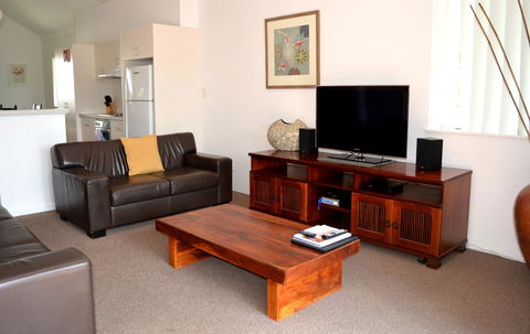 Outrigger Bay - Accommodation Rockhampton 16