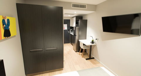 Studio 8 Residences - Adults Only - Accommodation Rockhampton 12
