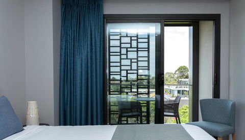 Studio 8 Residences - Adults Only - Accommodation Rockhampton 14