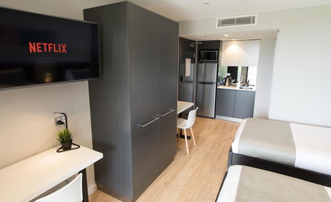Studio 8 Residences - Adults Only - Accommodation Rockhampton 4