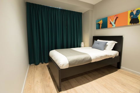 Studio 8 Residences - Adults Only - Accommodation Rockhampton 3