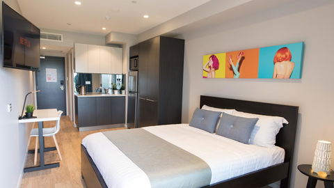 Studio 8 Residences - Adults Only - Accommodation Rockhampton 1