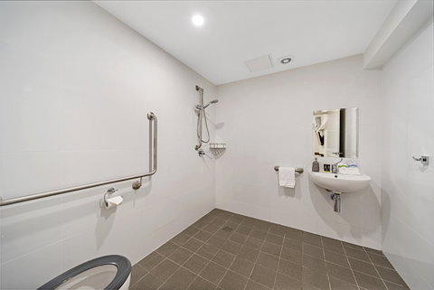 Carlton Suites - Accommodation Rockhampton 5