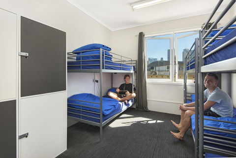 Mad Monkey Downtown - Accommodation Rockhampton 1