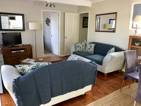 Lakeview Cottage - Accommodation Rockhampton 8