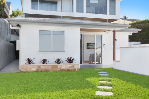 Modern Guest House - Accommodation Rockhampton 2