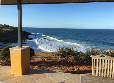 OceanScape Luxury Beachfront Villas - Accommodation Rockhampton 0
