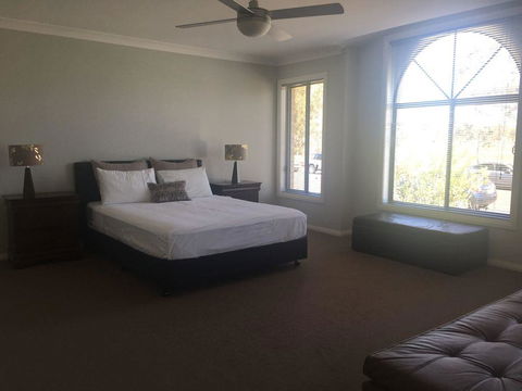 Sydney Amazing Holiday Home Bridal BnB - Accommodation Rockhampton 7