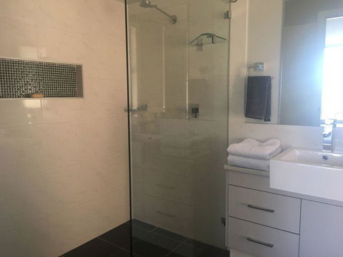 Sydney Amazing Holiday Home Bridal BnB - Accommodation Rockhampton 12