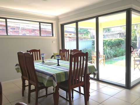 Sydney Amazing Holiday Home Bridal BnB - Accommodation Rockhampton 2