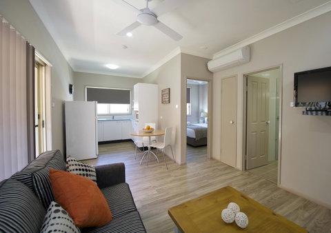 Marty's @ Little Beach - Accommodation Rockhampton 17
