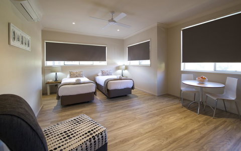 Marty's @ Little Beach - Accommodation Rockhampton 21