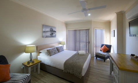 Marty's @ Little Beach - Accommodation Rockhampton 25
